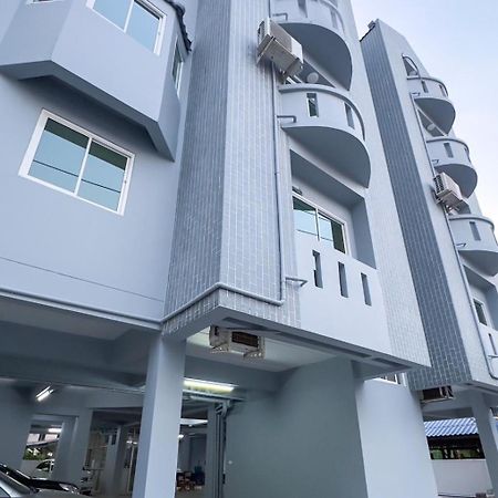 Baan Khun Pra Duplex Rm3 Bangkok Apartment Exterior foto