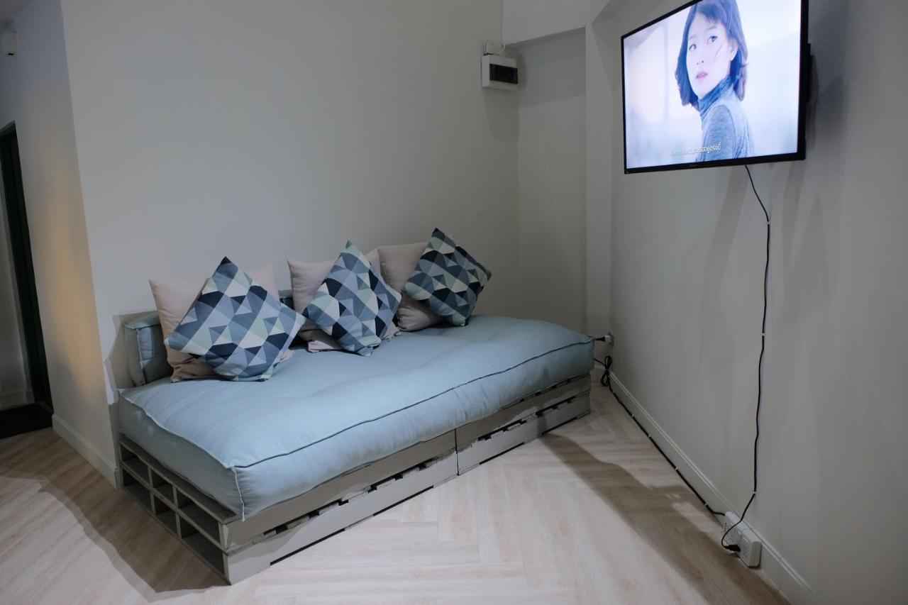 Baan Khun Pra Duplex Rm3 Bangkok Apartment Exterior foto